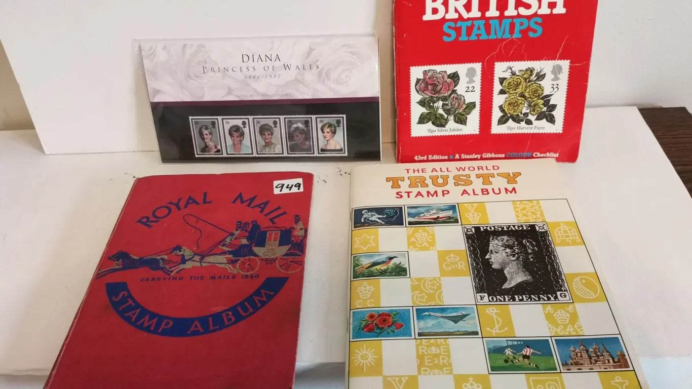 Lot of Books w/ Stamps, Diana 1964-1997 Memorial Stamp Set