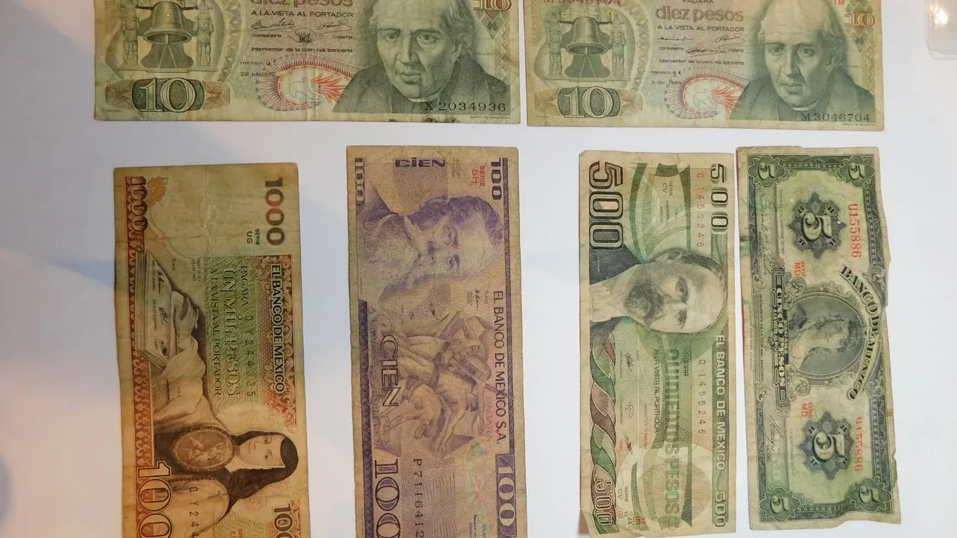 6 MEXICAN BANK NOTES