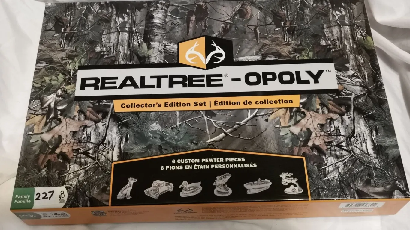 Realtree-Opoly Monopoly Board Game