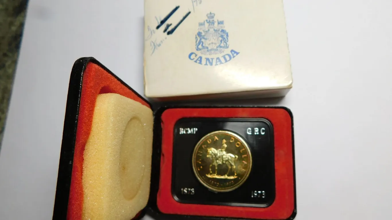 1973 SILVER, SILVER DOLLAR IN CASE, 0.375OZ GSW IN SILVER