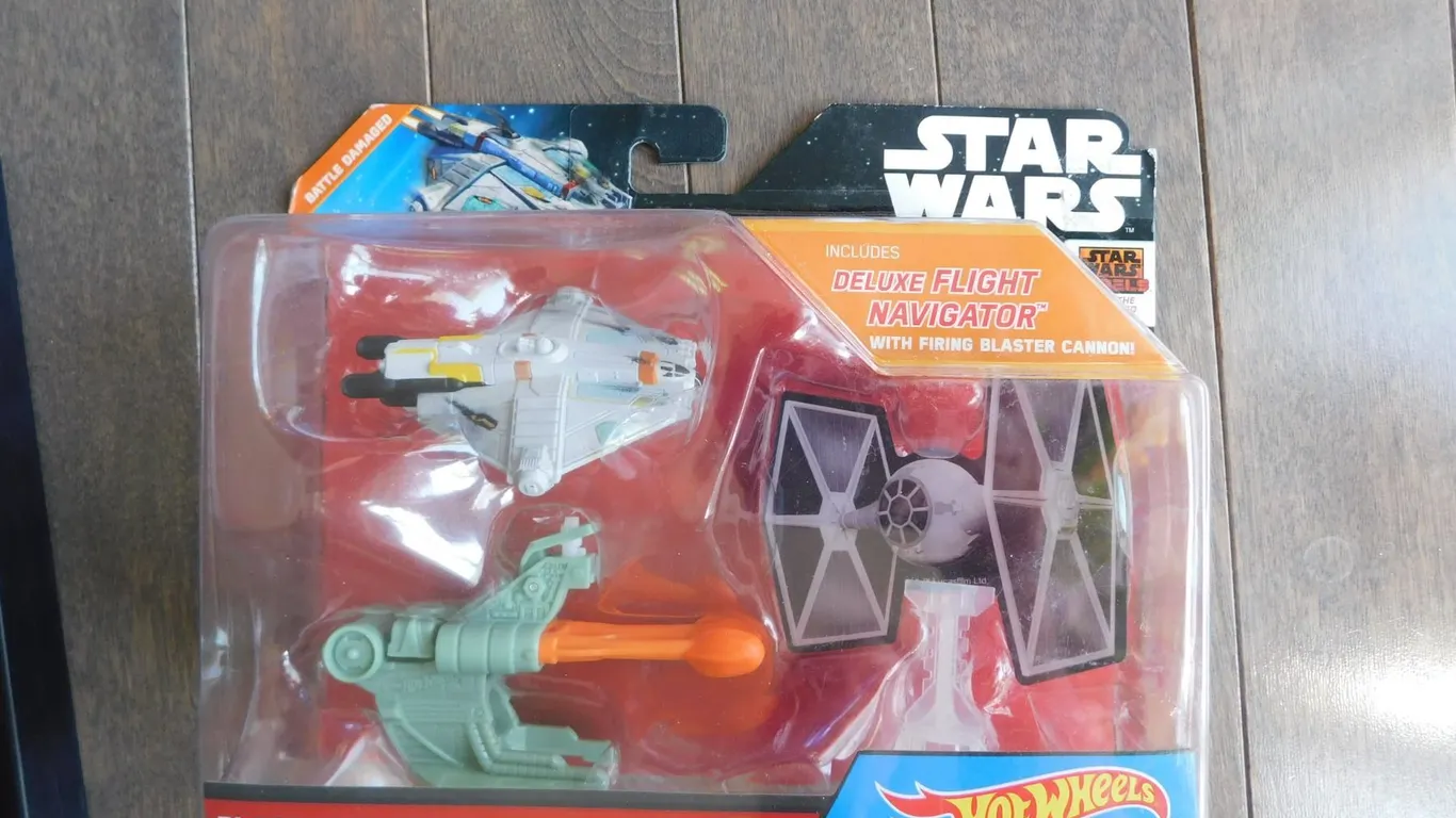STAR WARS, HOT WHEELS, BLAST ATTACK GHOST VS TIE FIGHTER, NIB