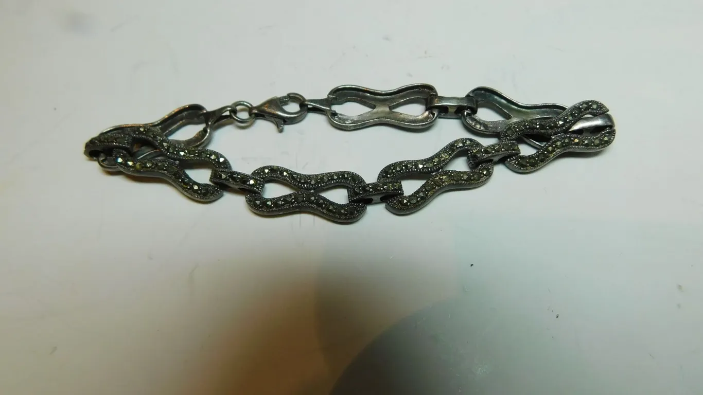 STERLING SILVER AND MARCESITE LINK BRACEDLET
