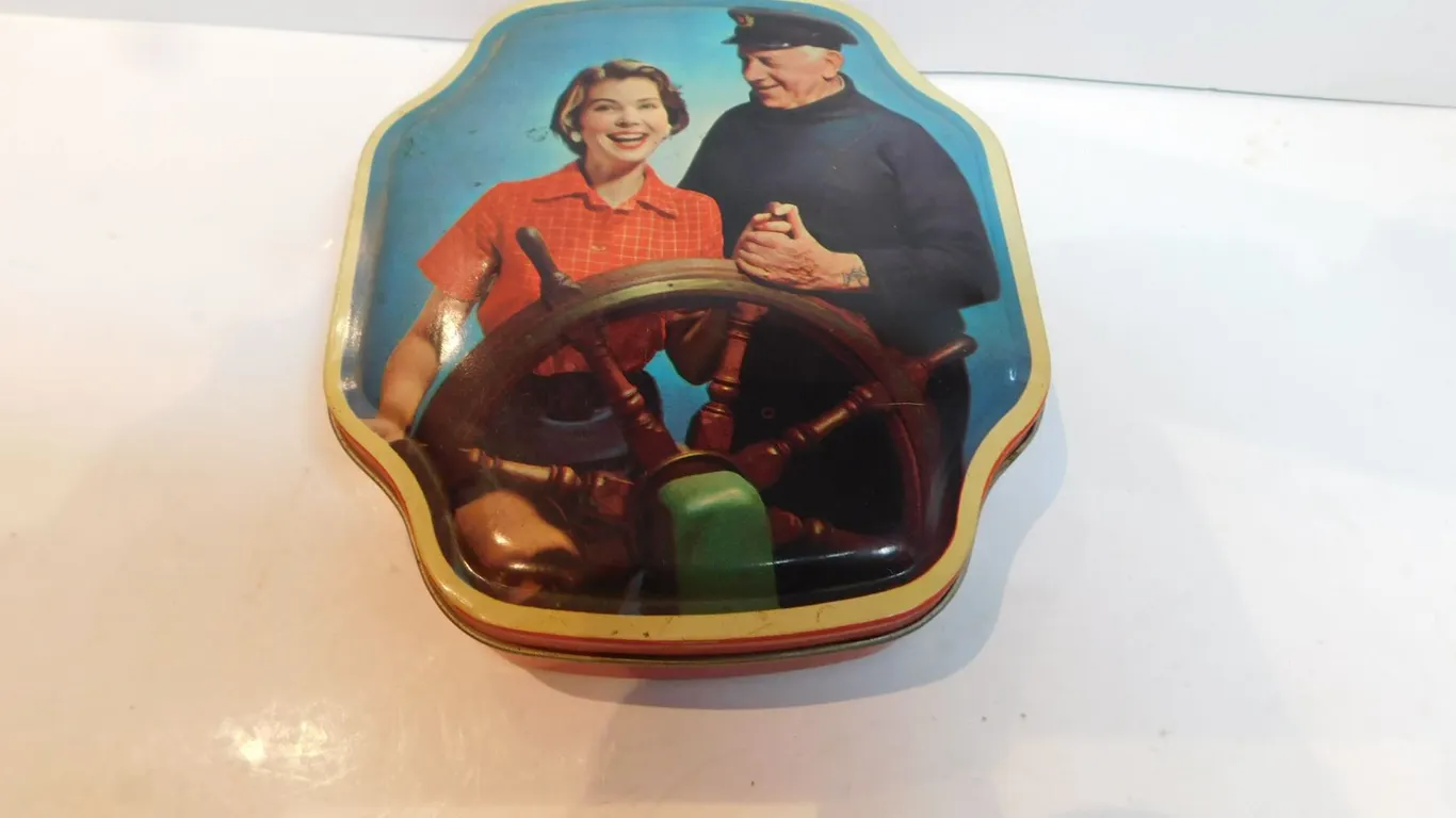 VINTAGE HORNER TOFFFEE TIN