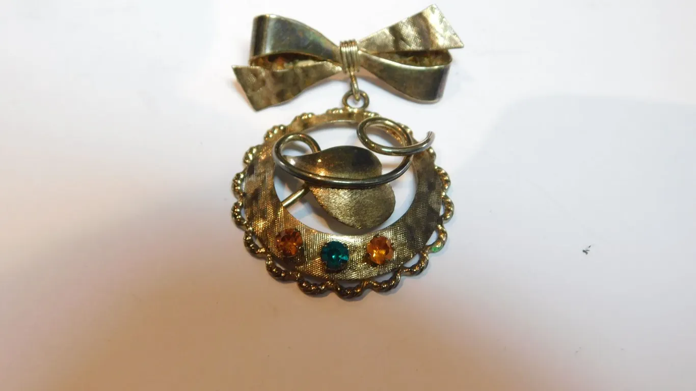 VINTAGE BROACH, MARKED BB R BACKWARDS R