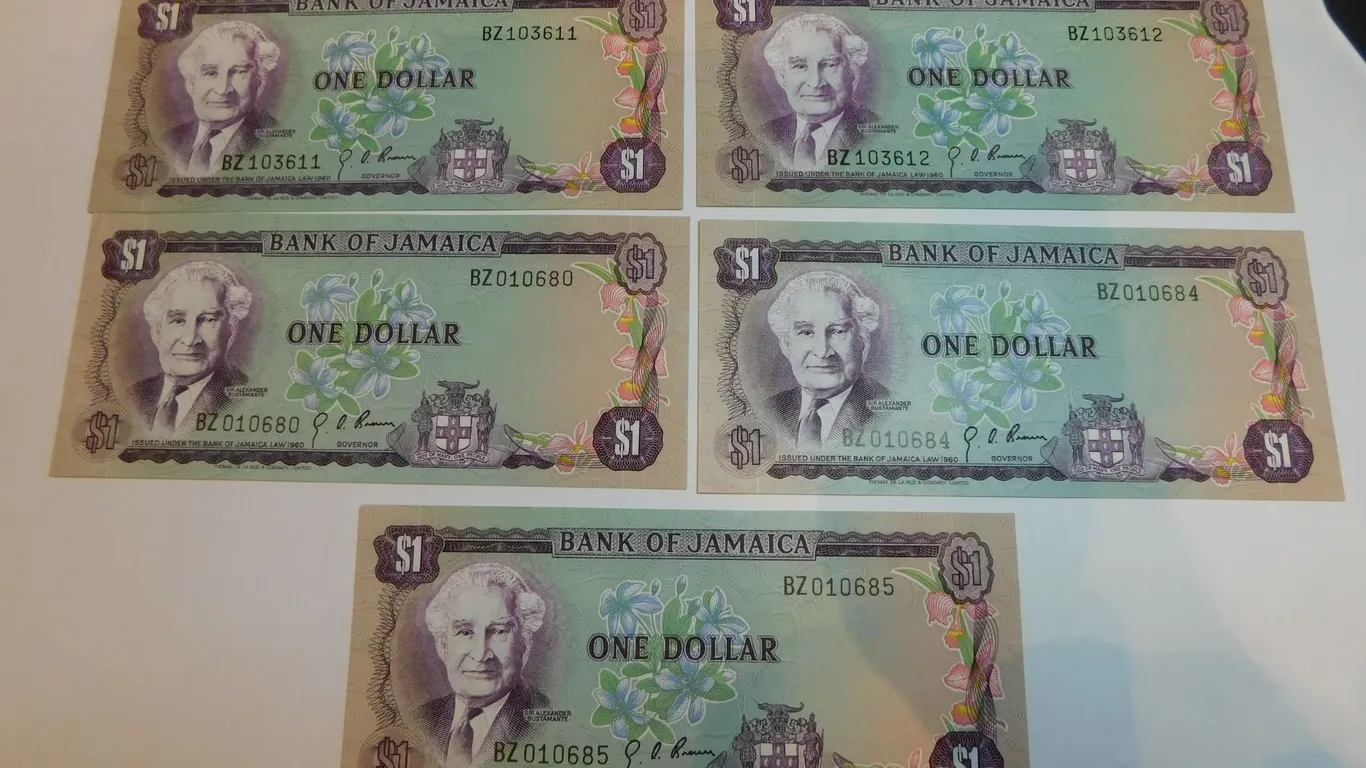 5 JAMAICAN BANK NOTES UNC