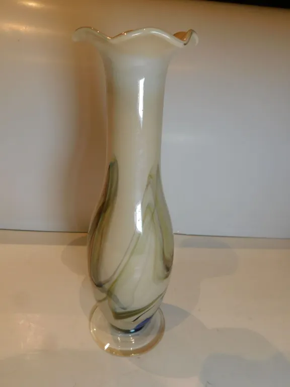 ART GLASS SWIRL BUD VASE 9” TALL