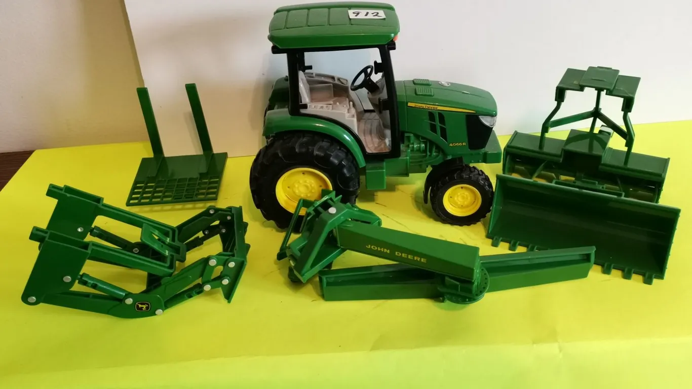 John Deere Toy Tractor w/ Extra Parts