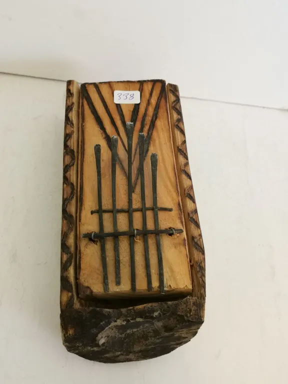 Vintage Handcrafted Wooden Kalimba / Thumb Piano