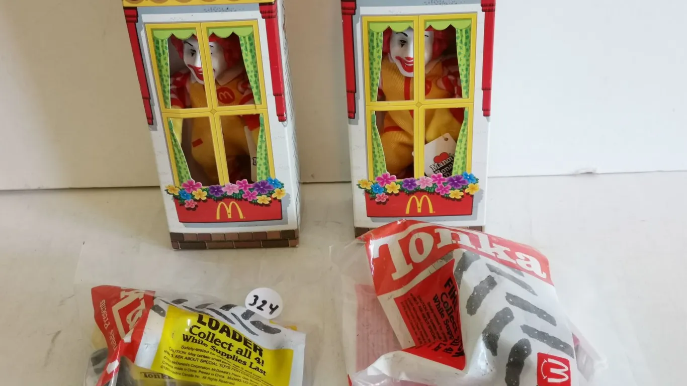 (2) Vintage Ronald McDonald House Toys, (2) Tonka McDonalds Happy Meal Toys