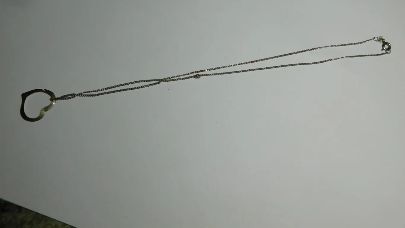 STERLING NECKLACE WITH HEART PENDANT