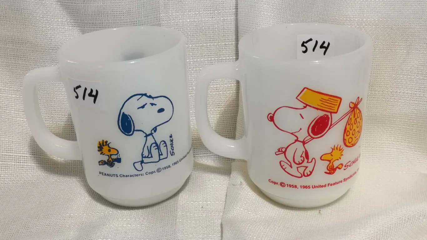 Two snoopie fire king cups