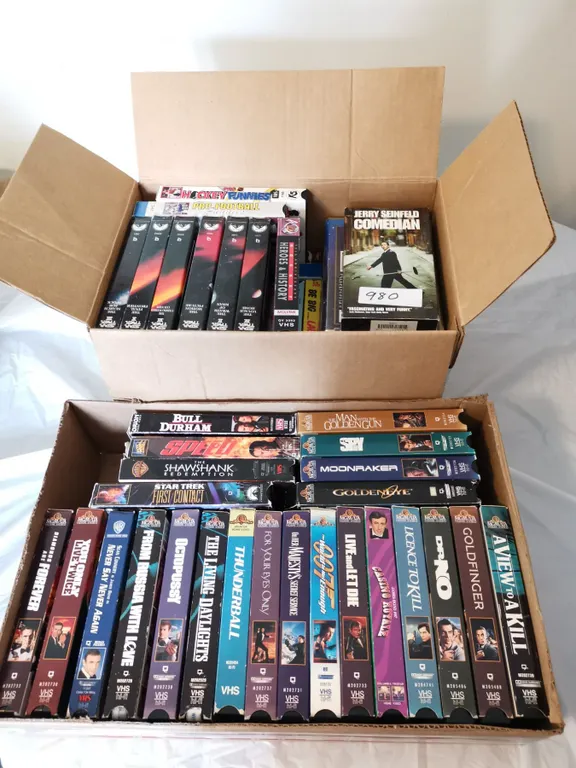 Lot of VHS Movies – James Bond, Star Trek, Shawshank Redemtion, etc.