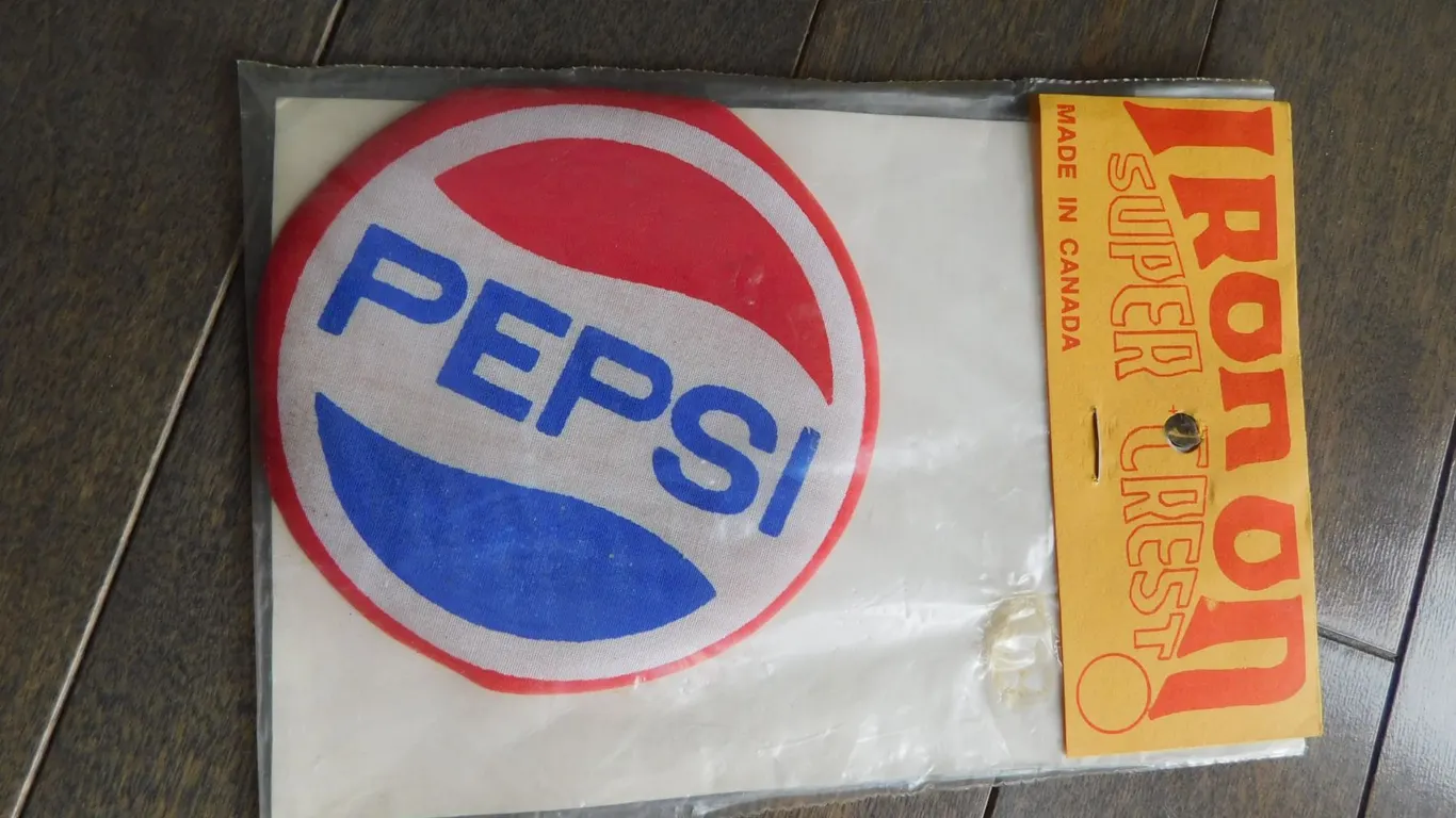 VINTAGE IRON ON PEPSI CREST