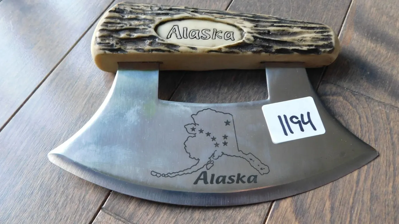 ALASKA, FAUX ANTLER HANDLE, ULU KNIFE, VERY SHARP