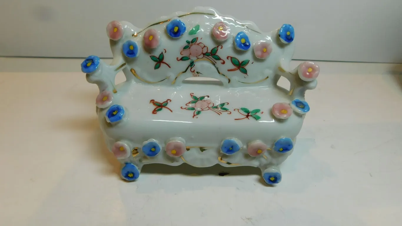 OCCUPIED JAPAN BENCH 4” LONG