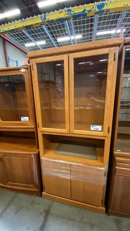 OAK LIGHTED GLASS FRONT DISPLAY CABINET