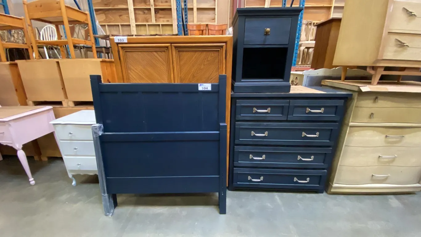 3 PCS. BLUE BEDROOM SET - 5 DRAWER DRESSER, SINGLE DRAWER NIGHT STAND AND SINGLE SIZE