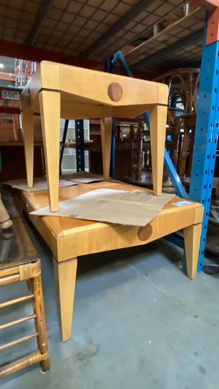 CONTEMPORARY MAPLE FINISH 2 PCS. COFFEE AND END TABLE SET