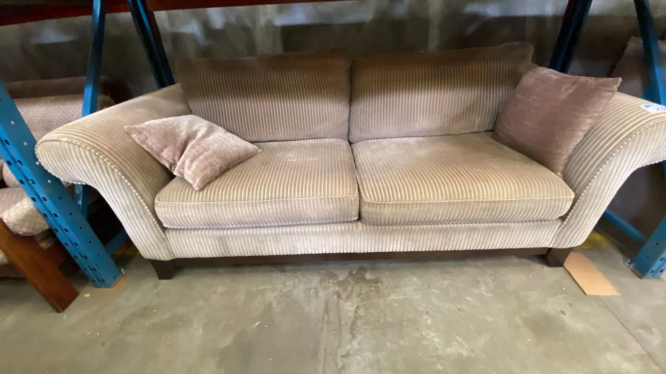 CONTEMPORARY BEIGE FABRIC UPHOLSTERED SOFA WITH 2 THROW CUSHIONS