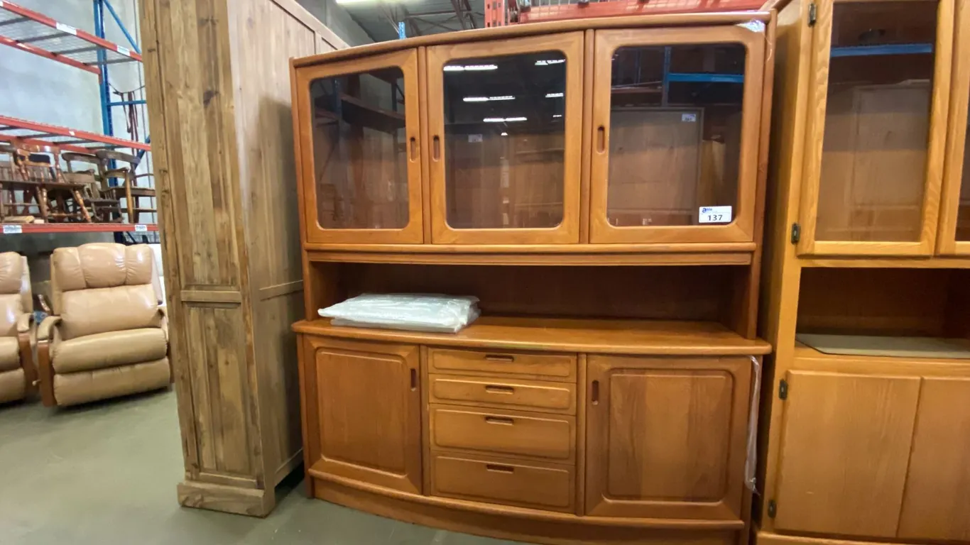 MID CENTURY MODERN TEAK BUFFET & HUTCH