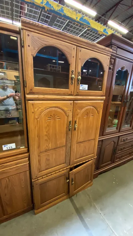 OAK ENTERTAINMENT CABINET