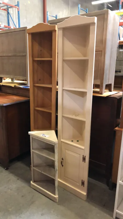 GROUP OF 3 CORNER DISPLAY SHELF CABINETS