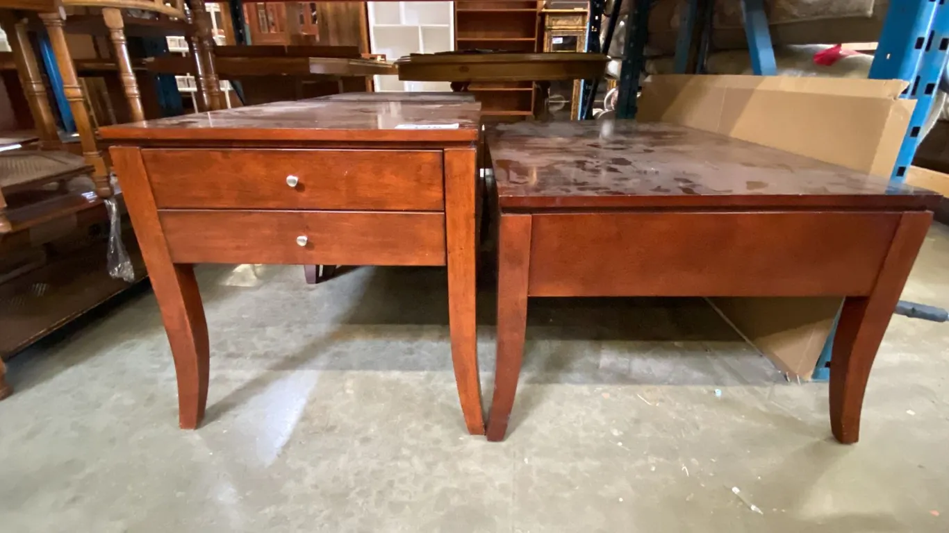 3 PCS. CONTEMPORARY COFFEE AND END TABLES SET