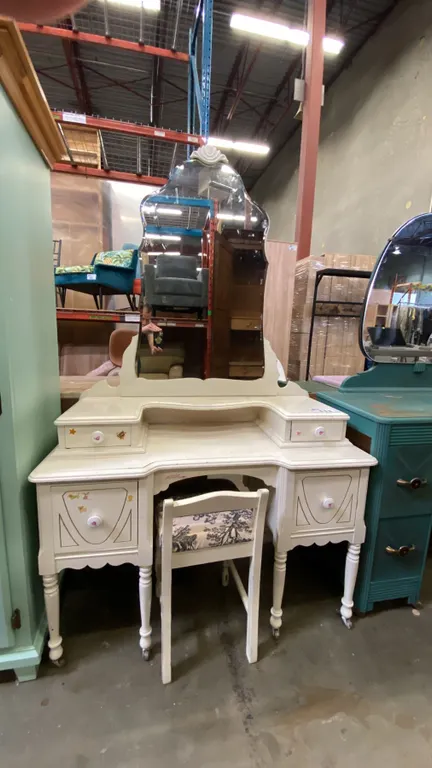 ANTIQUE WHITE VANITY DRESSER WITH STOOL