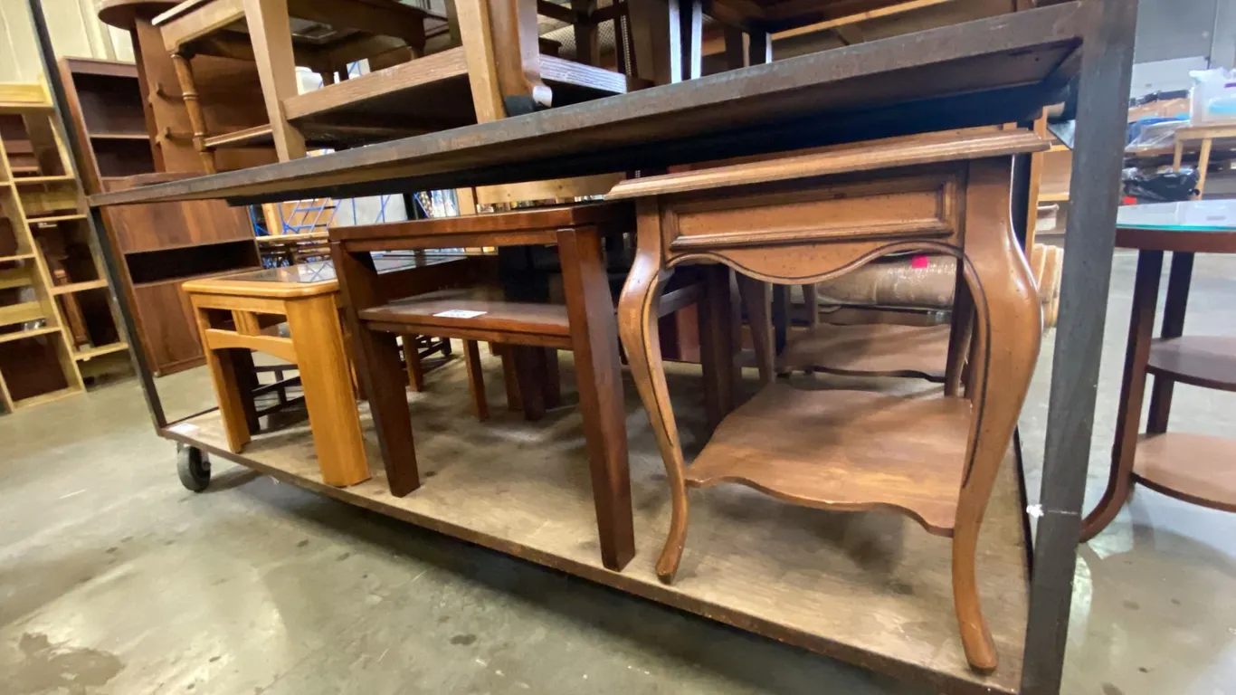 4 PAIRS OF ASSORTED SIDE TABLES