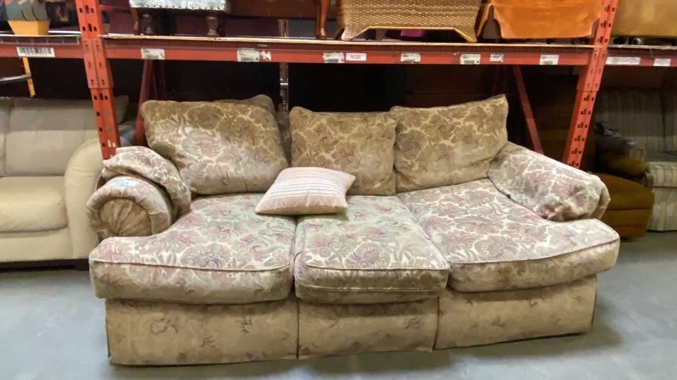 FLORAL FABRIC UPHOLSTERED LIVING ROOM SOFA