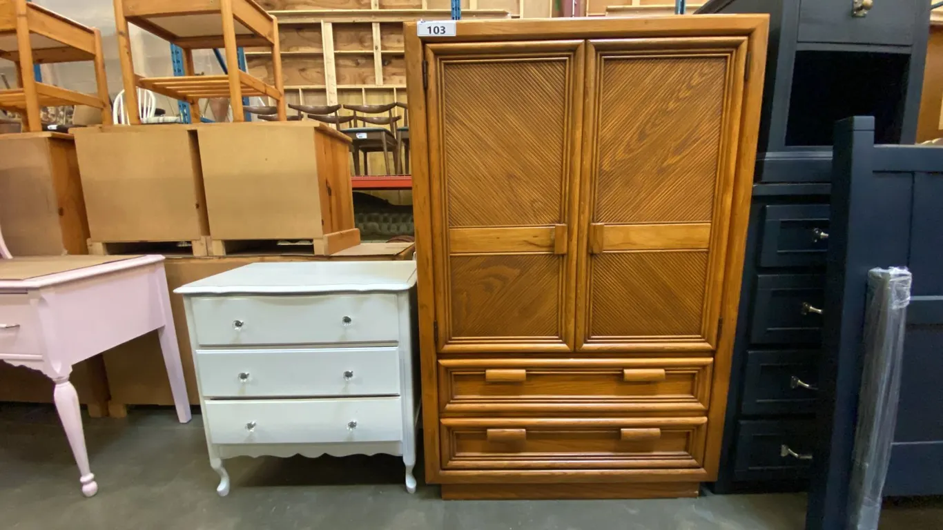 OAK 2 DRAWER ARMOIRE DRESSER AND WHITE 3 DRAWER DRESSER