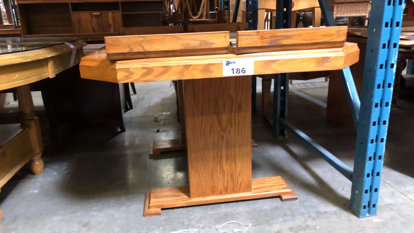 OAK DOUBLE PEDESTAL DINING TABLE WITH 2 LEAVES