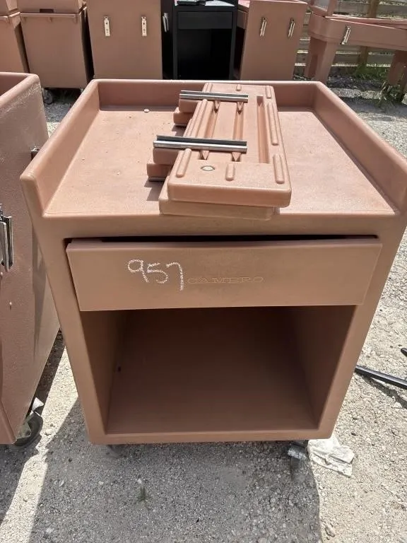 X1 CAMCO PLASTIC CASHIER STAND