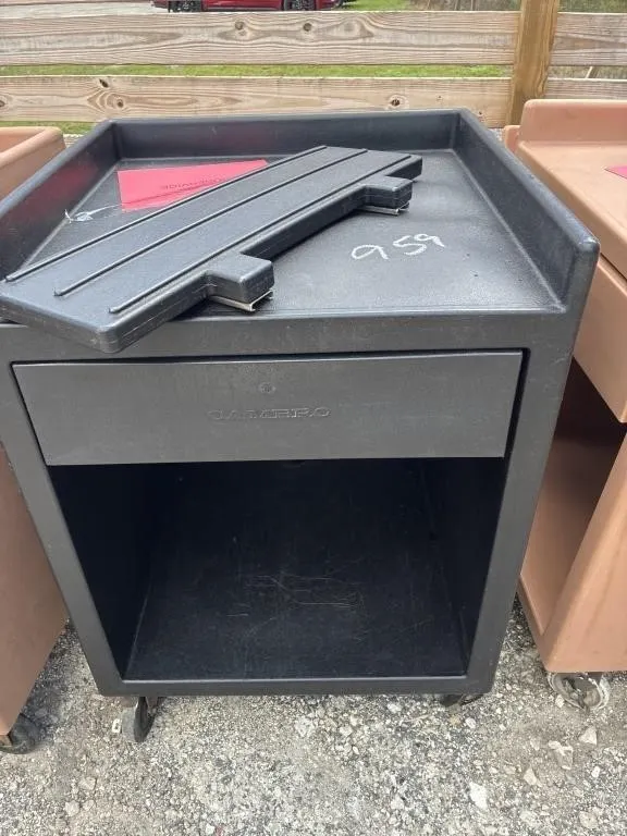 X1 CAMCO PLASTIC CASHIER STAND
