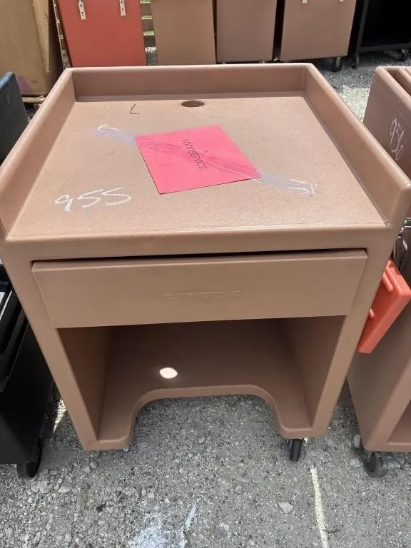 X1 CAMCO PLASTIC CASHIER STAND
