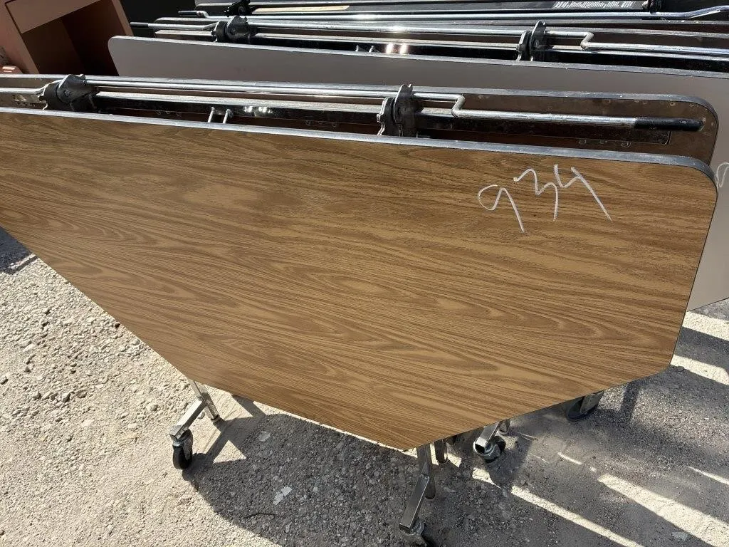 x1 octagon cafe table