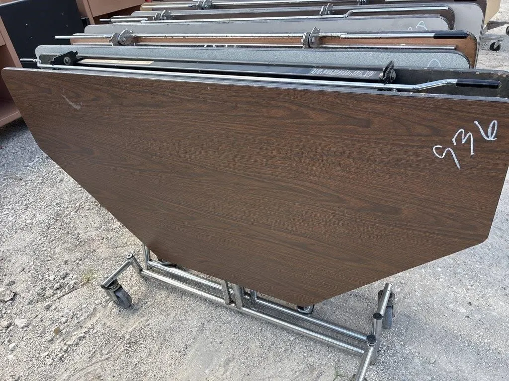 x1 octagon cafe table