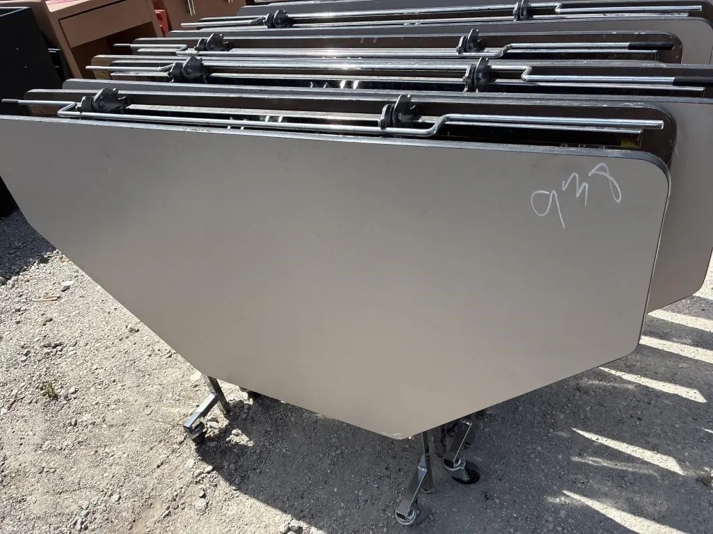 x1 octagon cafe table