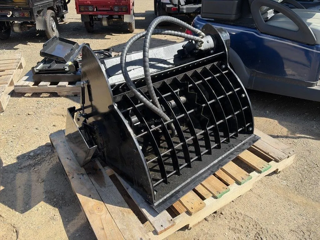 2025 Unused GIYI Mini Skid Steer Mixing Bucket