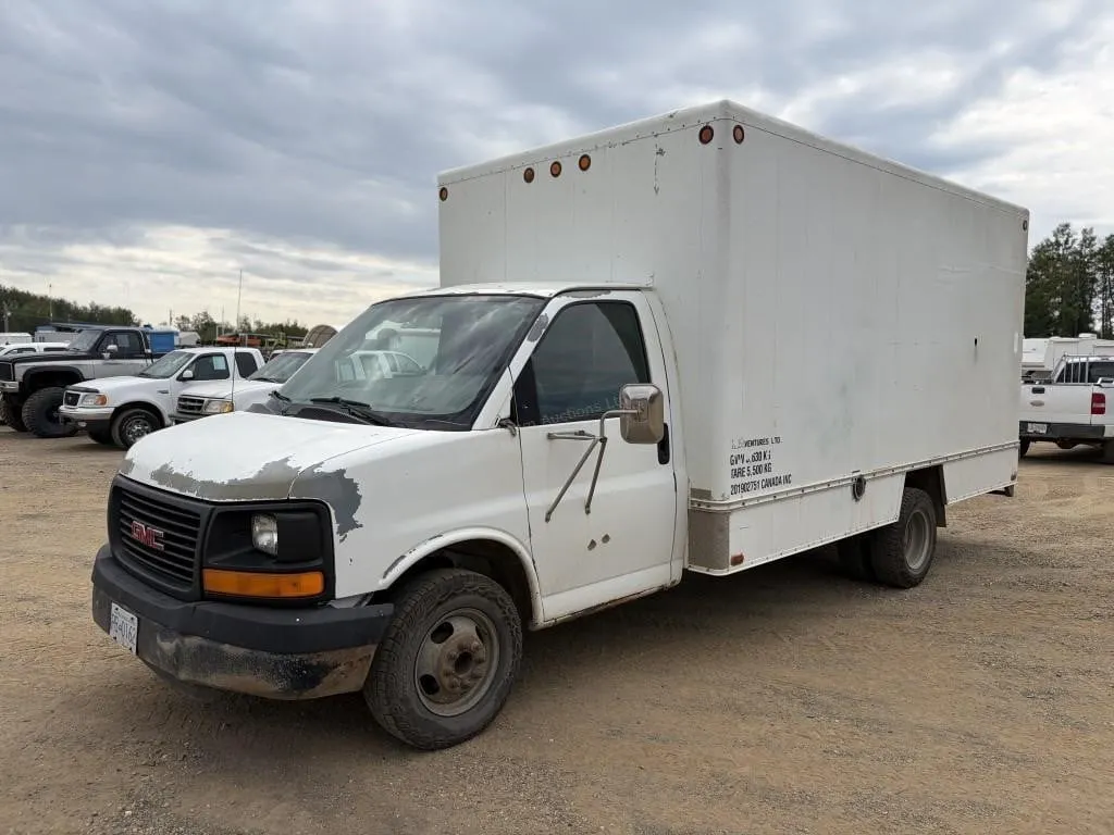 2004 GMC Savana 3500 Van
