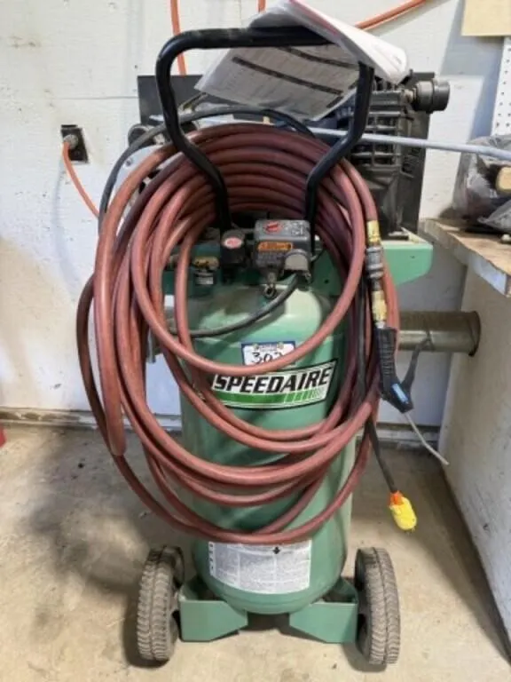 Speedaire Compressor 26 Gallon 110V & Hose