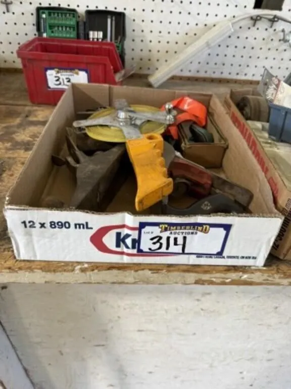 Box c/w Metal Metric 30m Measuring Tape &