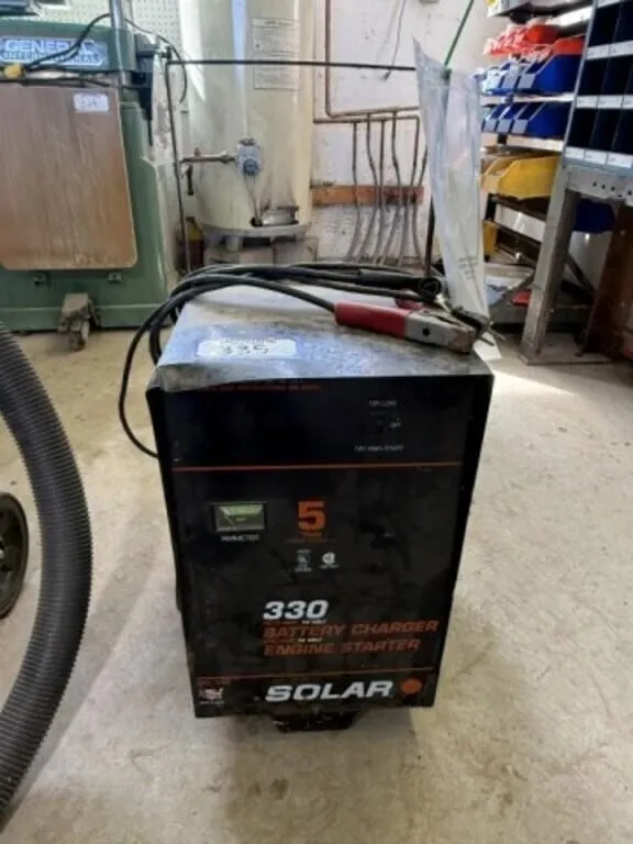 Solar 330 12v Battery Charger c/w Engine Start