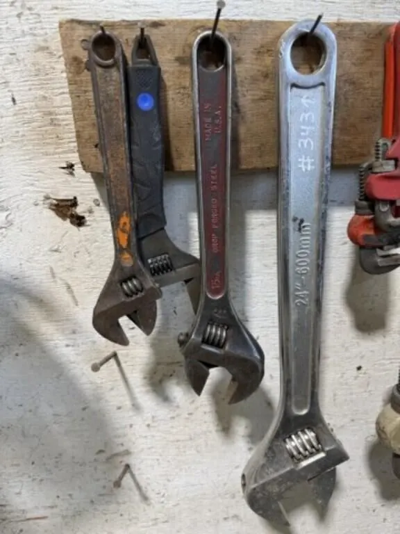 4 Crescent Wrenches (12" to 24")