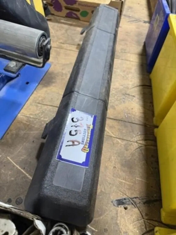 UNUSED Torque Wrench in Case