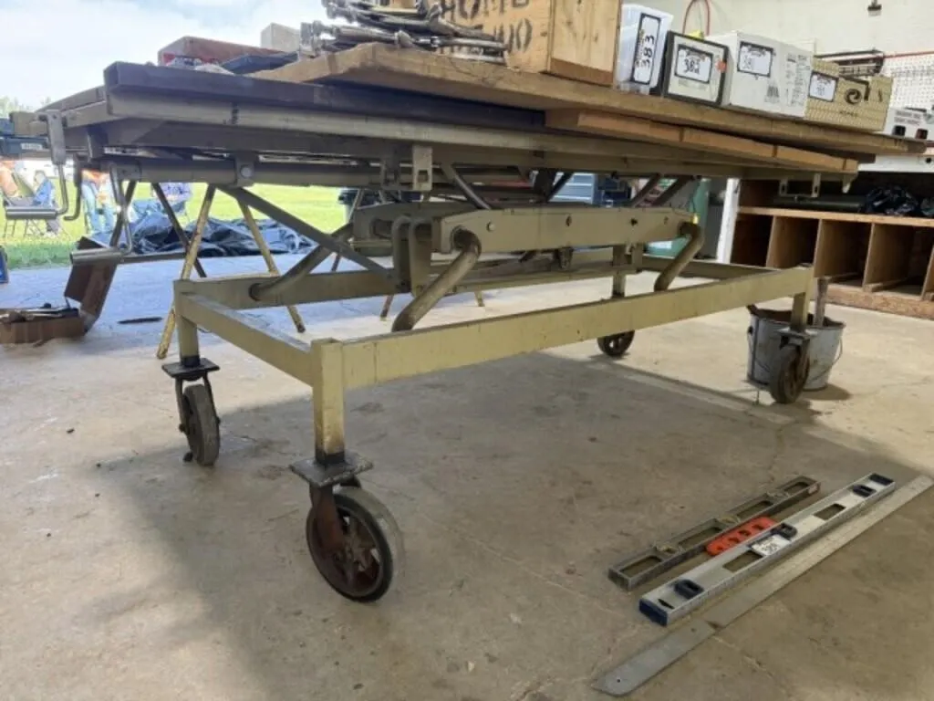 Adjustable Height Table on Wheels