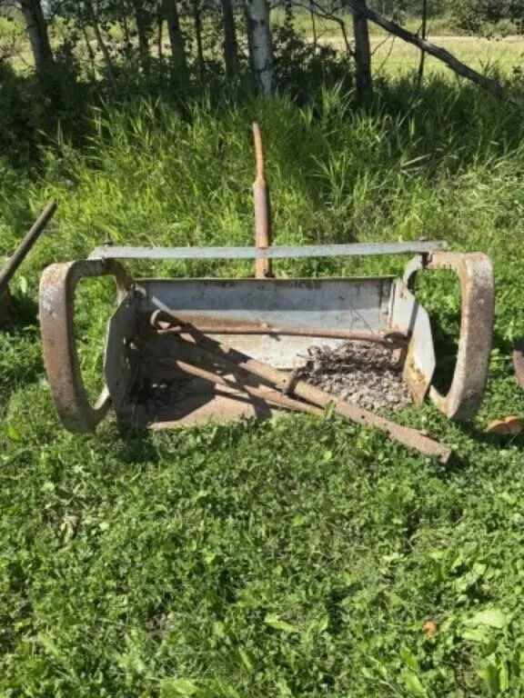 Horse Drawn 43" Fresno