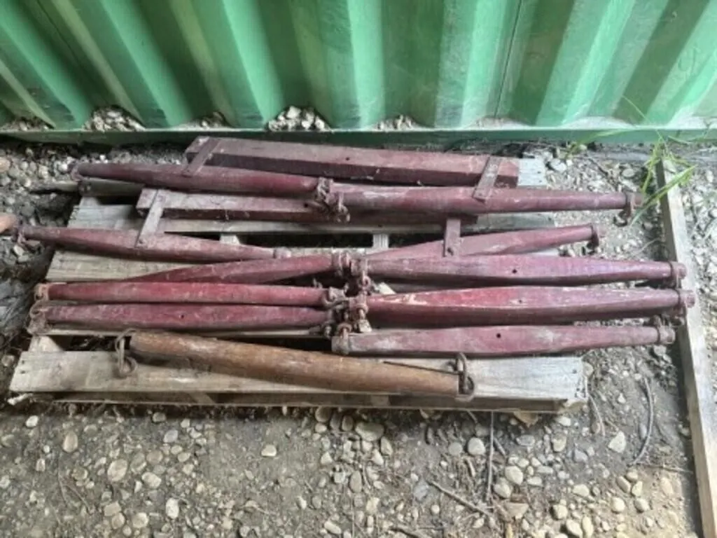 Pallet of 2 Double Eveners & 10 Single Trees