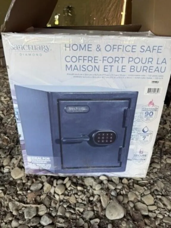 New Sanctuary Diamond Personal Safe in Box