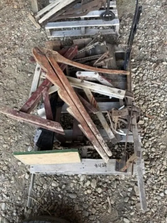 Pallet of Wagon & Buggy Jacks